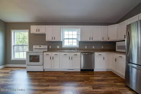 Kitchen - 1674 Weldon Loop Rd, Upton, KY 42784 photo 1 of 2