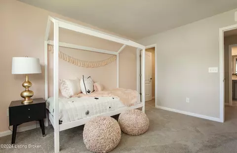 Bedroom - 4119 Cobblestone Ln, La Grange, KY 40031 photo 2 of 13