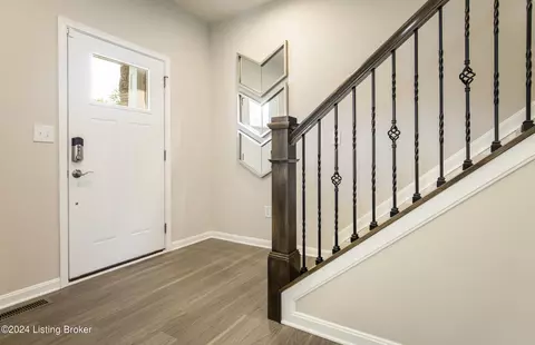 Entry Way - 4119 Cobblestone Ln, La Grange, KY 40031 photo 3 of 5
