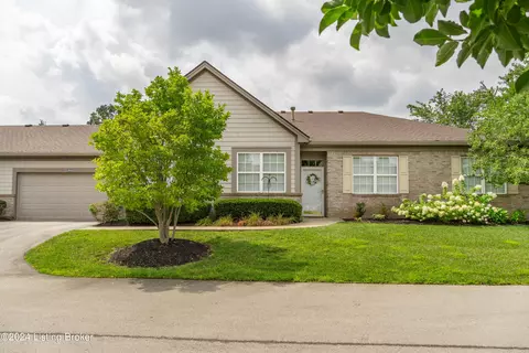 12605 Summer Spring Ct, Louisville, KY 40243