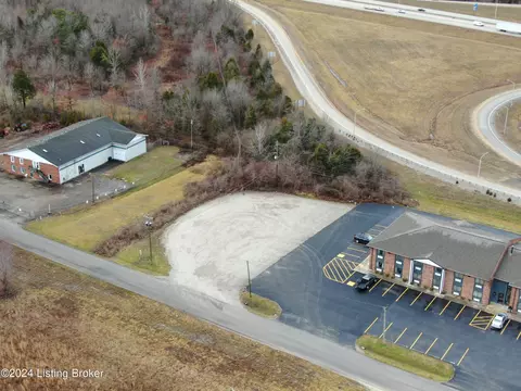 210 Lakeview Dr, Shepherdsville, KY 40165
