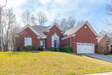 512 Davenport Dr, Louisville, KY 40245