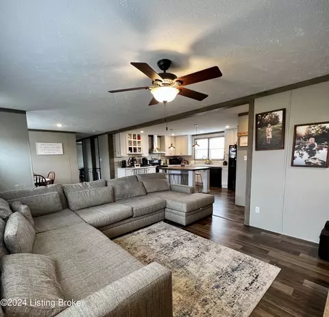 Living - 1759 Stringtown Rd, Corinth, KY 41010 photo 1 of 3