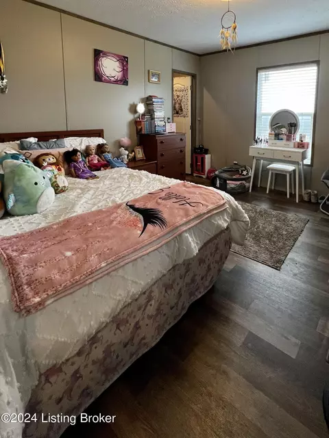 Bedroom - 1759 Stringtown Rd, Corinth, KY 41010 photo 2 of 3