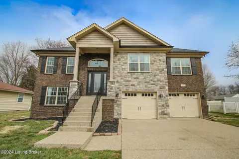 8411 Glaser Ln, Louisville, KY 40291