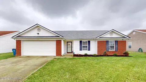 322 Clover Cove Dr, Shepherdsville, KY 40165