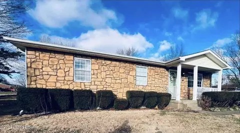 903 Cedar Crest Dr, Vine Grove, KY 40175