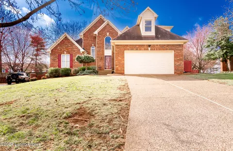 9810 Calamar Ct, Louisville, KY 40241