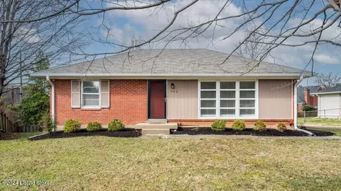704 Victoria Pl, Louisville, KY 40207
