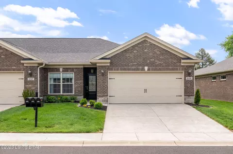 8109 Delta Cir, Louisville, KY 40228