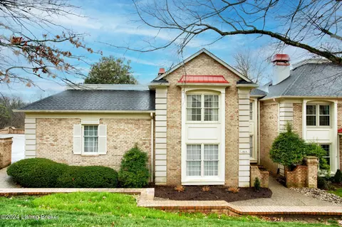 5614 Coach Gate Wynde, Louisville, KY 40207