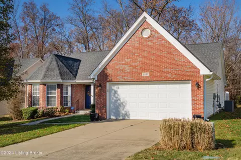 5522 Worthington Place Dr, Louisville, KY 40241