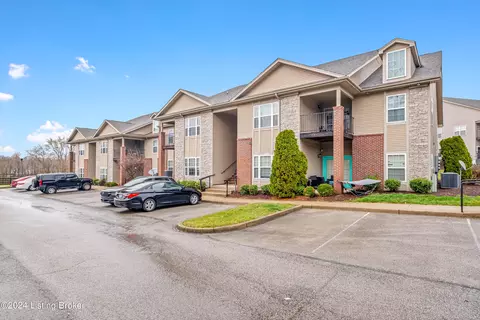 7311 St Andrews Woods Cir #205, Louisville, KY 40214