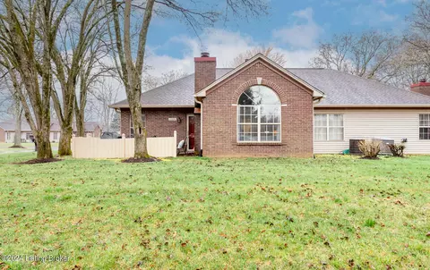 3220 Graystone Manor Pkwy, Louisville, KY 40241