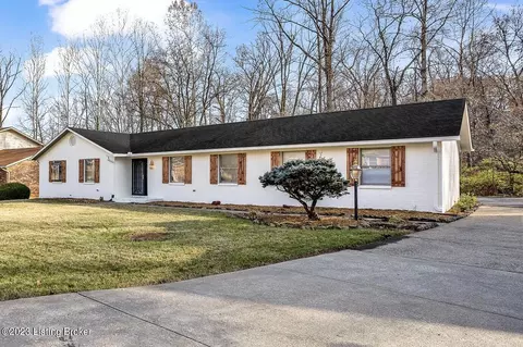 8705 Mountain Brook Dr, Louisville, KY 40272