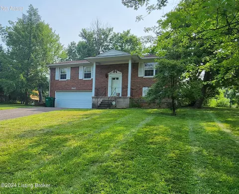 840 N Woodland Dr, Radcliff, KY 40160