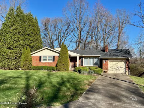 5143 Maryview Dr, Louisville, KY 40216