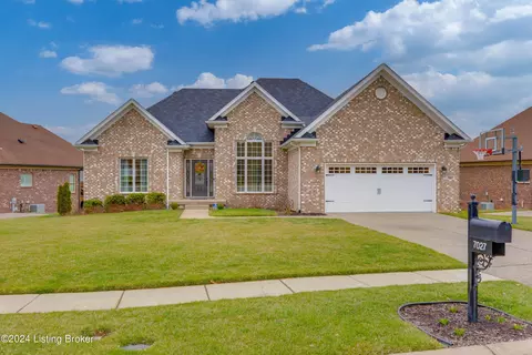 7027 Creekton Dr, Louisville, KY 40241