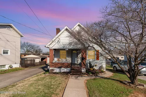 935 Clarks Ln, Louisville, KY 40217