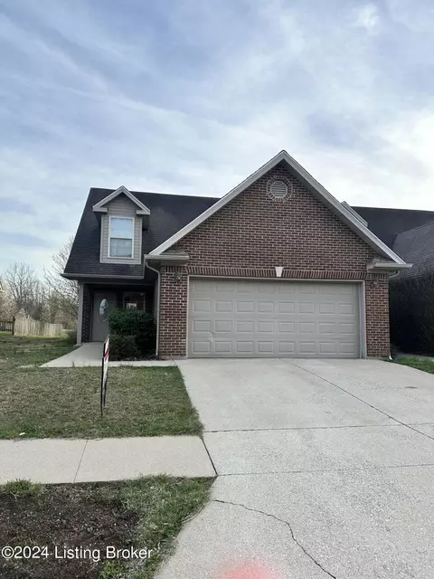 134 Twin Lakes Dr, Vine Grove, KY 40175