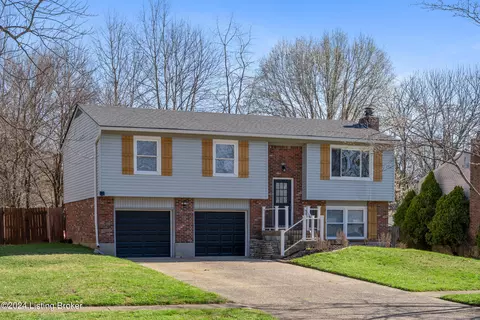 4511 Shenandoah Dr, Louisville, KY 40241