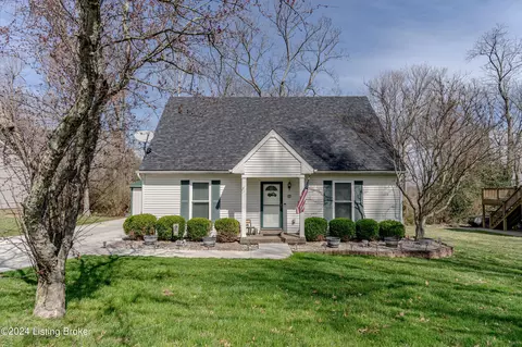 207 Yager Ave, La Grange, KY 40031