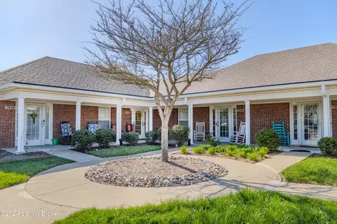 7950 Stovall Ct, Louisville, KY 40228