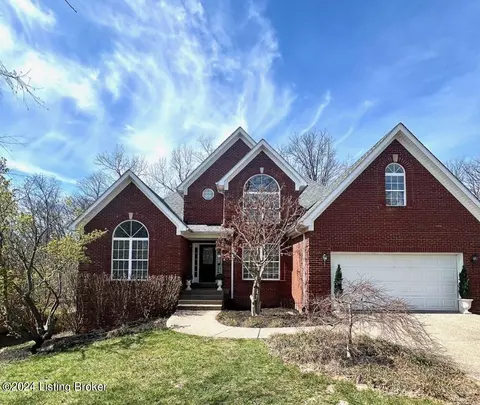 2021 Prestwick Dr, La Grange, KY 40031