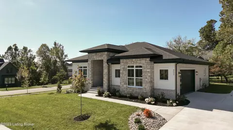 4027 Thomas Farm Dr, Louisville, KY 40299