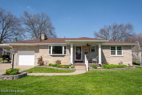1927 Upper Hunters Trce, Louisville, KY 40216