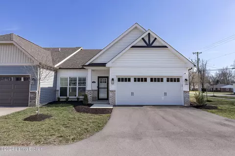 7700 Whistle Ln, Lyndon, KY 40222