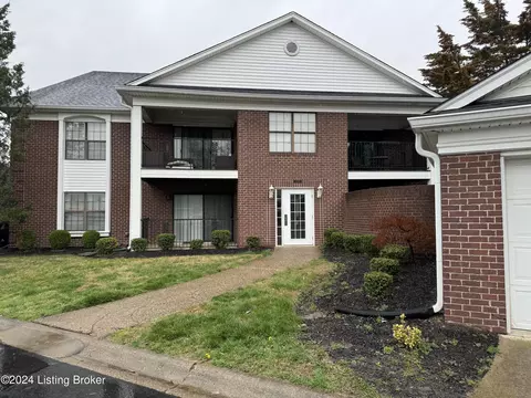 1286 Parkway Gardens Ct #123, Louisville, KY 40217