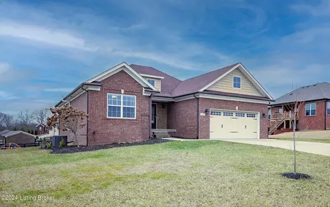 24 Parkers Cv, Taylorsville, KY 40071