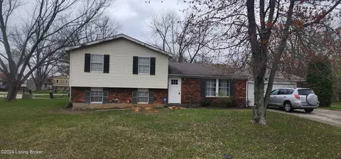12001 Rock Spring Ct, Louisville, KY 40245