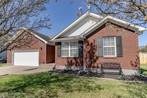 331 Madison Rae Blvd, Shepherdsville, KY 40165