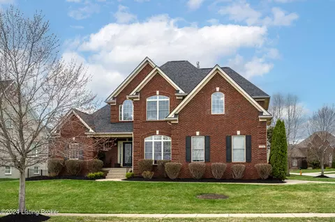 11535 Vista Club Dr, Louisville, KY 40291