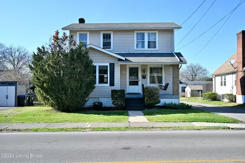 933 Clarks Ln, Louisville, KY 40217
