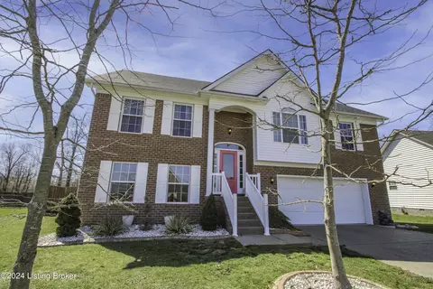 462 Reserves Blvd, Shepherdsville, KY 40165