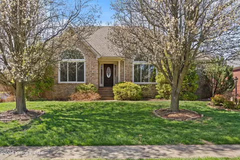7602 Kendrick Crossing Ln, Louisville, KY 40291