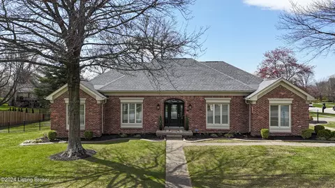 908 Lodge Hill Rd, Louisville, KY 40223