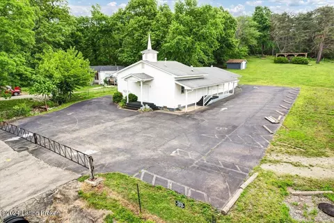 2606 Granger Rd, Fairdale, KY 40118