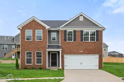 8435 Gateway Run Rd, Louisville, KY 40229