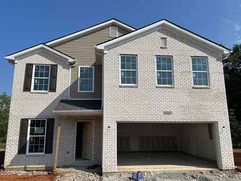 8434 Gateway Run Rd, Louisville, KY 40229