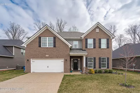 515 Wooded Falls Rd, Louisville, KY 40243