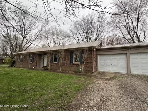 306 Oakwood Dr, Lawrenceburg, KY 40342