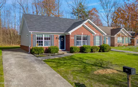 9511 Brady John Ct, Louisville, KY 40229
