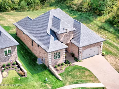 204 Locust Park Pl, Louisville, KY 40245