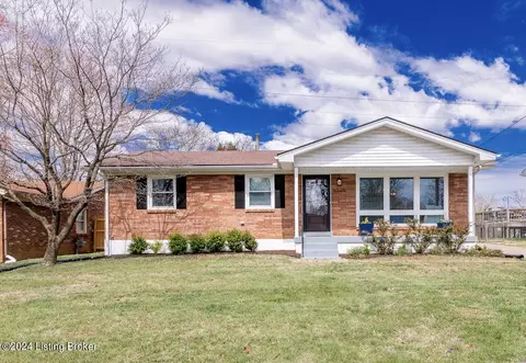 6005 Rocky Mountain Dr, Louisville, KY 40219