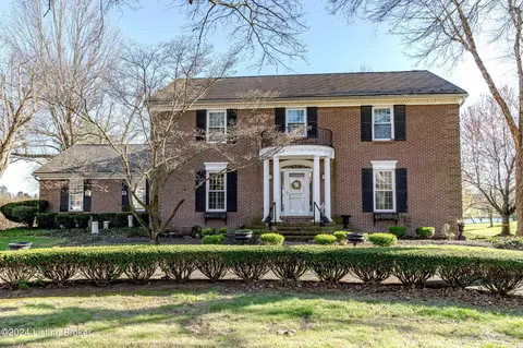 1308 St Andrews Dr, Shelbyville, KY 40065