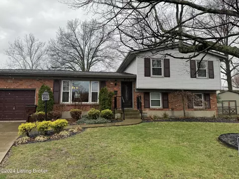 8000 Troutwood Ct, Louisville, KY 40291